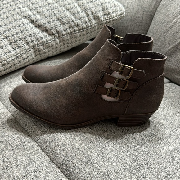 NWOT Sugar-Women's Tikki Brown Cowboy Ankle Bootie - Picture 3 of 10